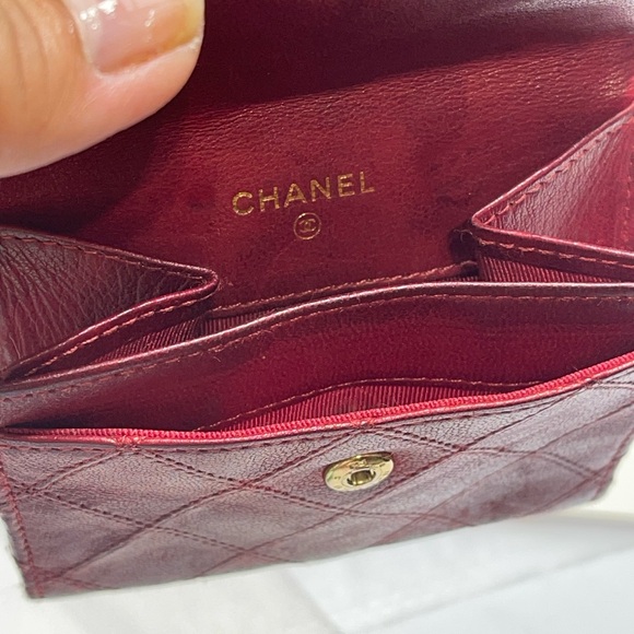 Chanel Quilted Flap card/ coin holder in Red Lambskin leather, intact sticker. - Picture 10 of 14